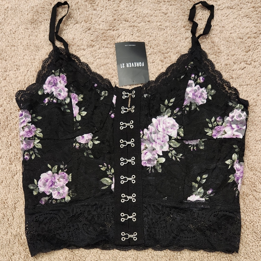 NWT Lace Floral Crop Top